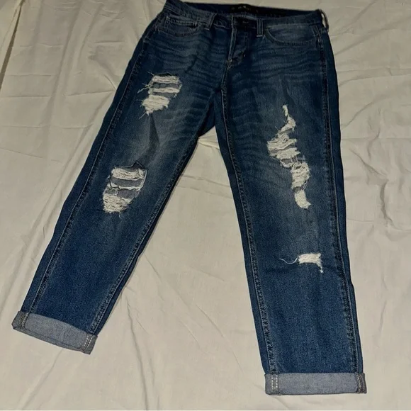 Hollister Low-Rise Crop Boyfriend “Hollister Vintage Stretch” Distressed Jeans - Picture 7 of 16